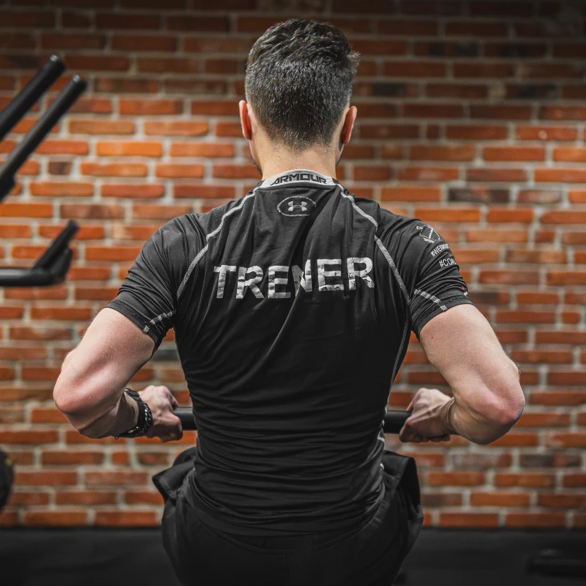 Trener personalny Konrad Grzesik buduje z ludźmi nie tylko mięśnie, ale ich własny język ciała. Trener personalny Konrad Grzesik buduje z ludźmi nie tylko mięśnie, ale ich własny język ciała.