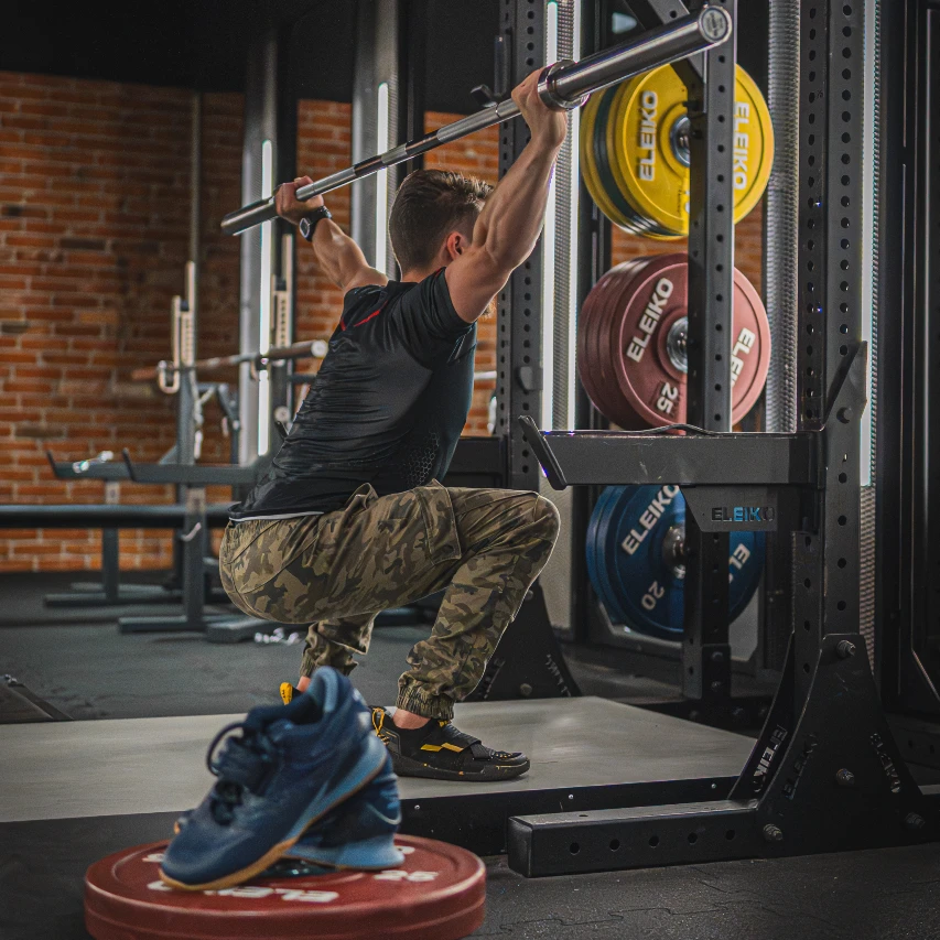 Trener personalny Konrad Grzesik z Krakowa prowadzi też treningi personalne na siłowni Fabryka Ciao. Trener personalny Konrad Grzesik z Krakowa prowadzi też treningi personalne na siłowni Fabryka Ciao.