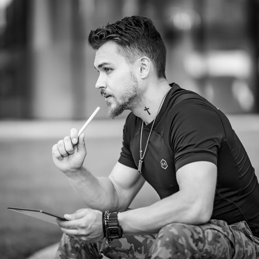 Trener personalny Konrad Grzesik z Krakowa prowadzi treningi w My Fitness Place przy Mogilskiej 97.