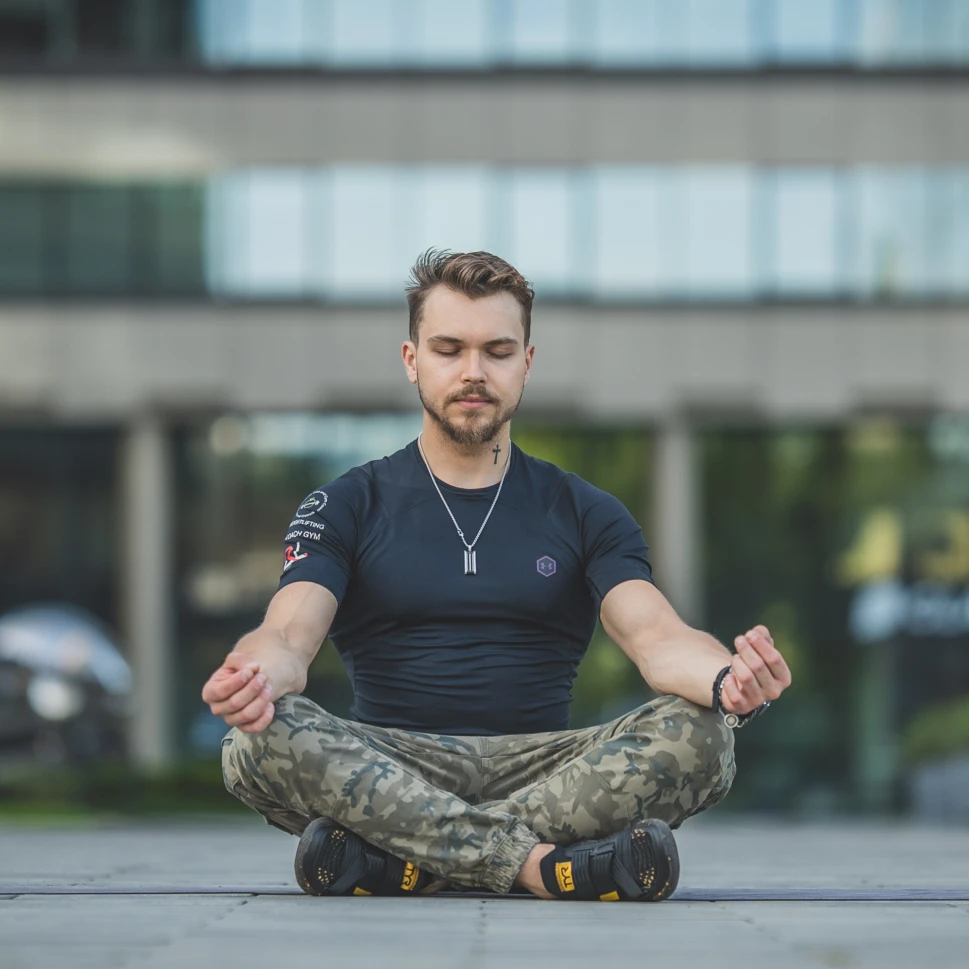 Konrad Grzesik, trener personalny w Krakowie, prowadzi również treningi w My Fitness Place w Bonarce.