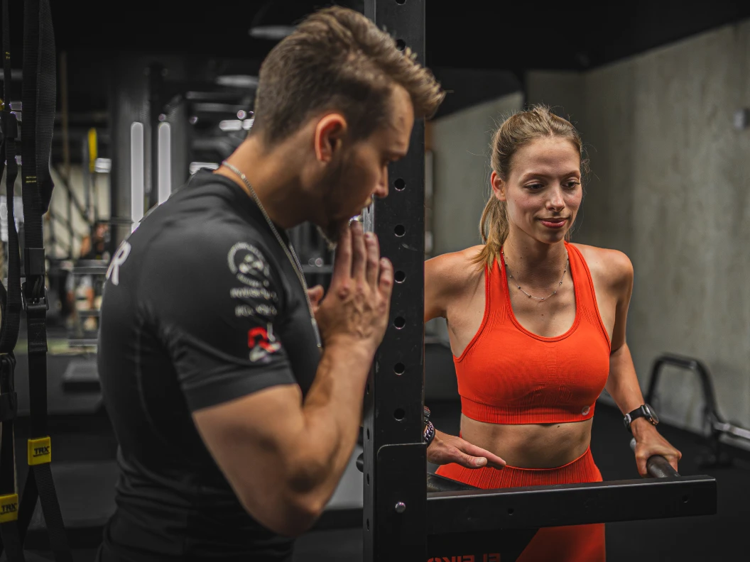 Trener personalny Konrad Grzesik oferuje trening personalny na siłowni My Fitness Place przy Mogilskiej 97 w Krakowie. Trener personalny Konrad Grzesik oferuje trening personalny na siłowni My Fitness Place przy Mogilskiej 97 w Krakowie.